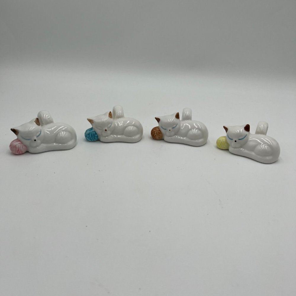 vintage Kitten napkin rings sleeping with yarn ball set of 4 ceramic white Yarn